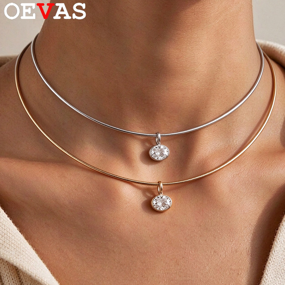 Bezels Set Pendant - قلادة OEVAS من الموسانيت بقطع بيضاوي